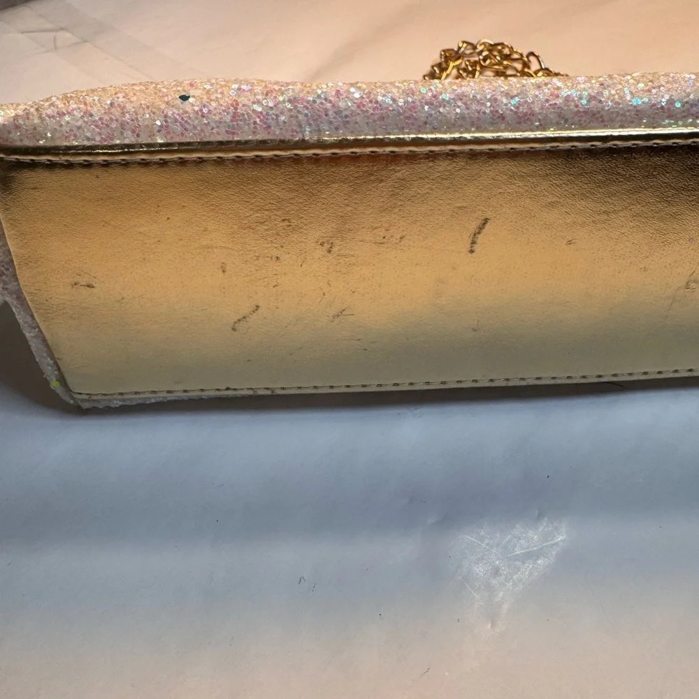 Elegant White Clutch with Gold Chain Ice Bags Womens